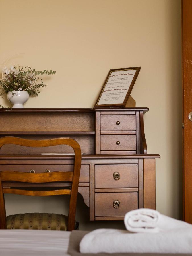 ワルシャワ アメリカン ハウス バレトワ Bed & Breakfast エクステリア 写真