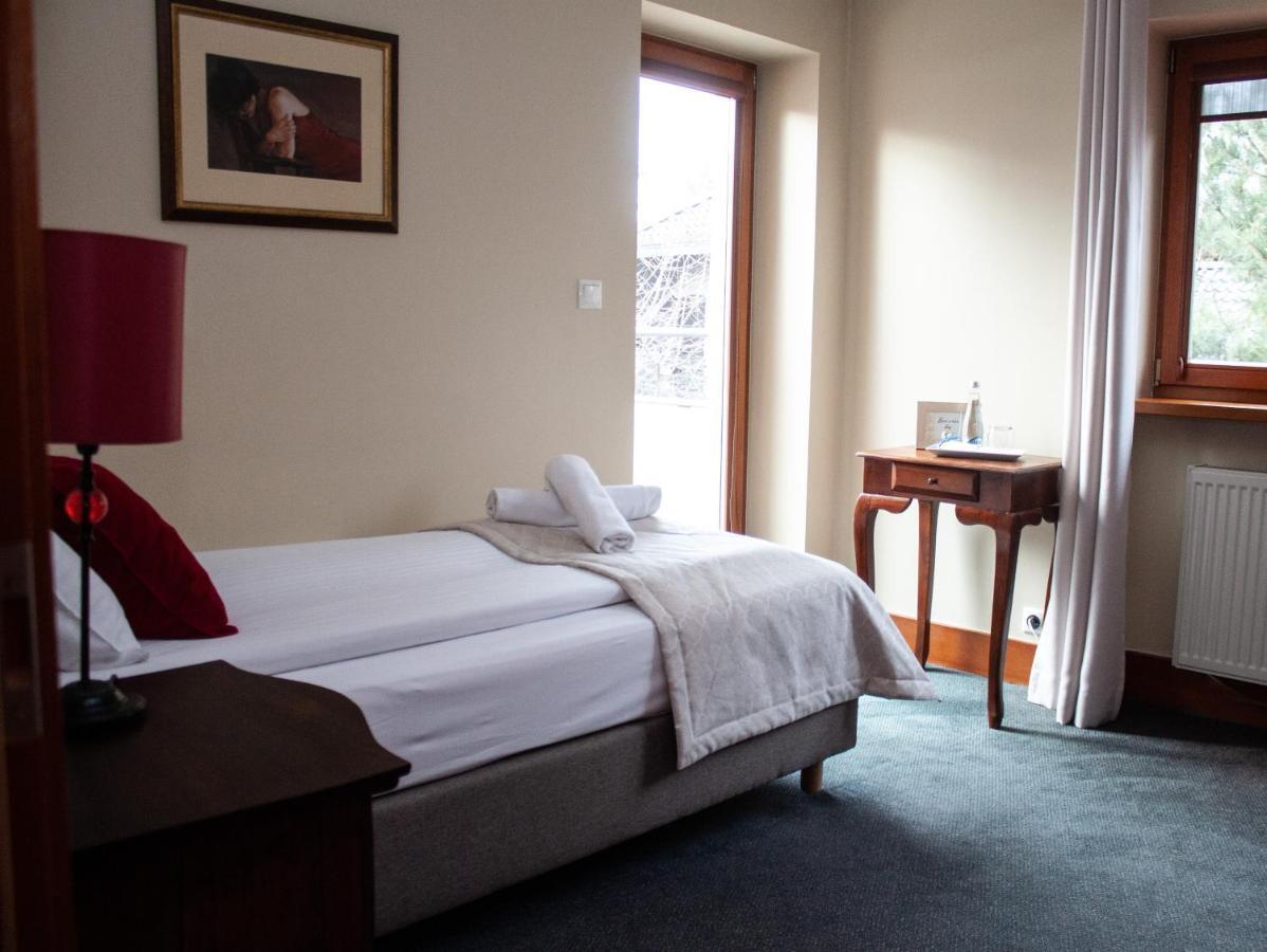 ワルシャワ アメリカン ハウス バレトワ Bed & Breakfast エクステリア 写真